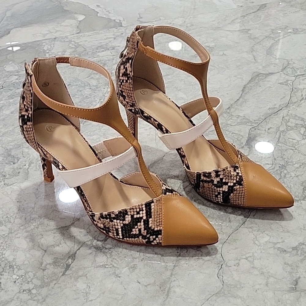Women Stiletto Pumps with T-Strap and Pointed Toe